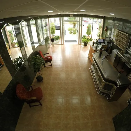 La Casa De Enfrente Pensión