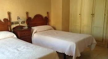 La Casa De Enfrente Penzion 2*
