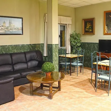 La Casa De Enfrente Penzion 2*