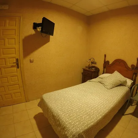 La Casa De Enfrente Penzion 2*